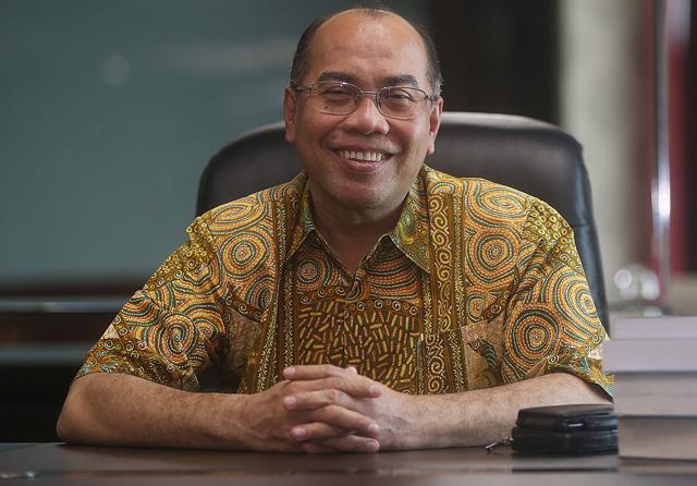 Dr. dr. Sukadiono, MM., ketua PWM Jatim periode 2022-2027