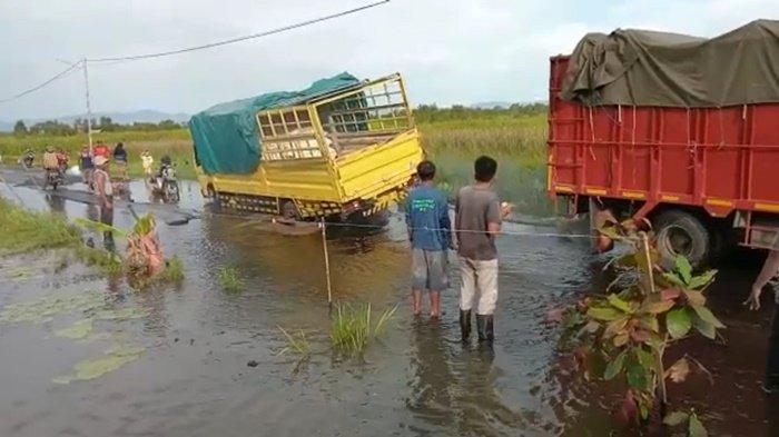 Jalan Alternatif Margasari Tapin-Kelumpang HSS
