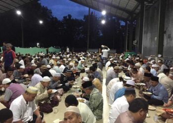 buka puasa di Masjid Al Jihad Banjarmasin