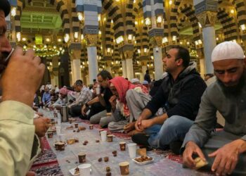 buka puasa di masjidil Haram