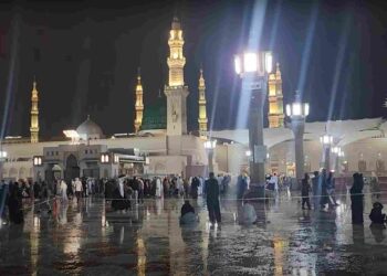 hujan di Masjid Nabawi