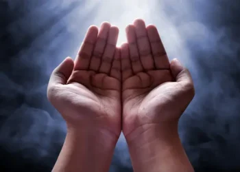 memanjatkan doa