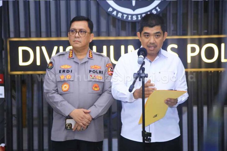 Polisi-Tangkap-Tujuh-Pelaku-Provokasi-Ancaman-Terhadap-Paus-Fransiskus-di-Media-Sosial-732x488