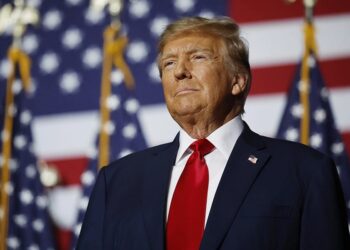 DONALD TRUMP