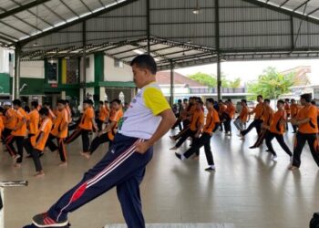 Senam di sekolah