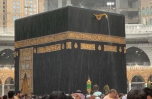 Hujan di Ka'bah Masjidil Haram Makkah