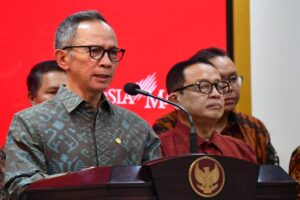Ketua Dewan Komisioner OJK, Mahendra Siregar