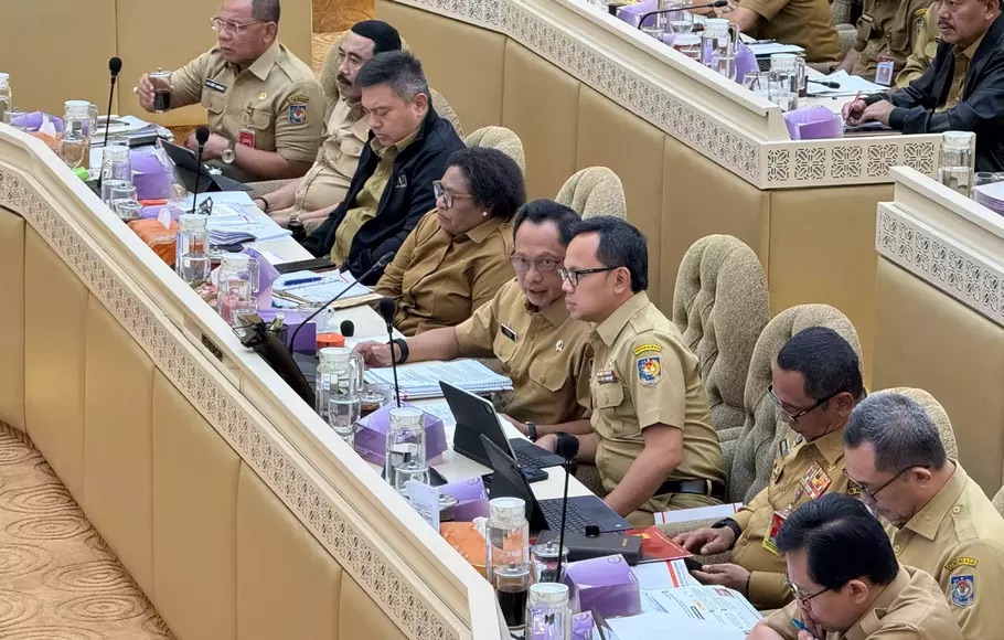 Pelantikan kepala daerah