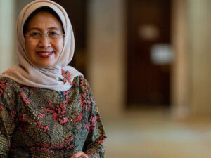 Siti Ruhaini Dzuhayatin