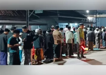 Jemaah Masjid Al-Ilyas Malang