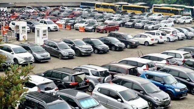 Parkir mobil