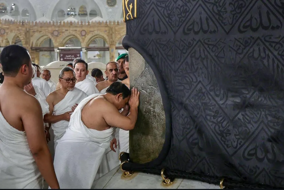 Presiden Prabowo tunaikan umrah