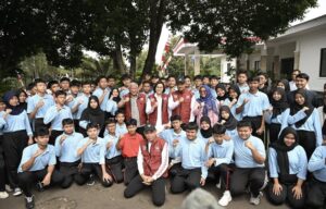 Menteri Sosial (Mensos) Saifullah Yusuf dan Menteri Keuangan