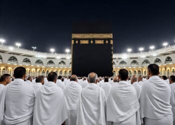 Sholat di depan Ka'bah