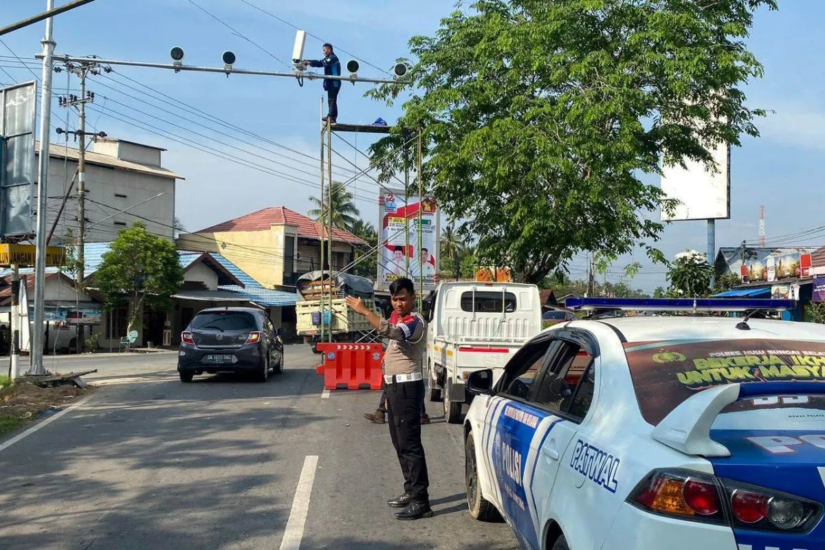 Tilang elektronik di HST