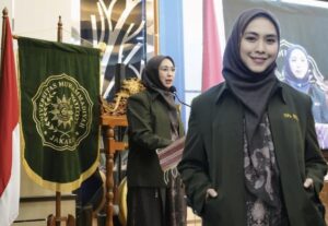 Oki Setiana Dewi