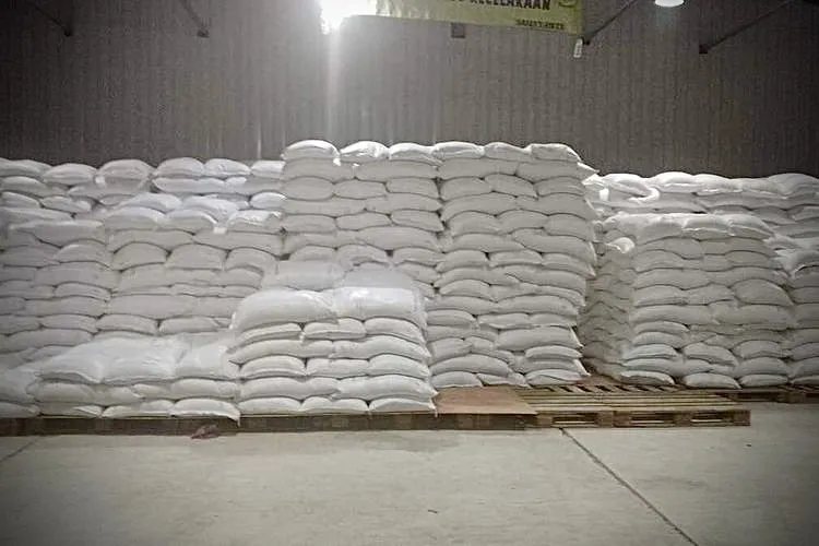 250 ton beras