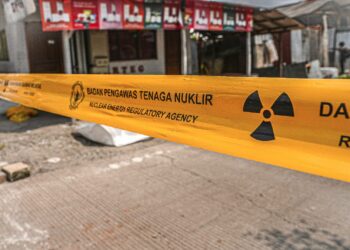 Ilustrasi penanganan Badan Pengawas Tenaga Nuklir [Bapeten]. [Foto: Kementerian Lingkungan Hidup]
