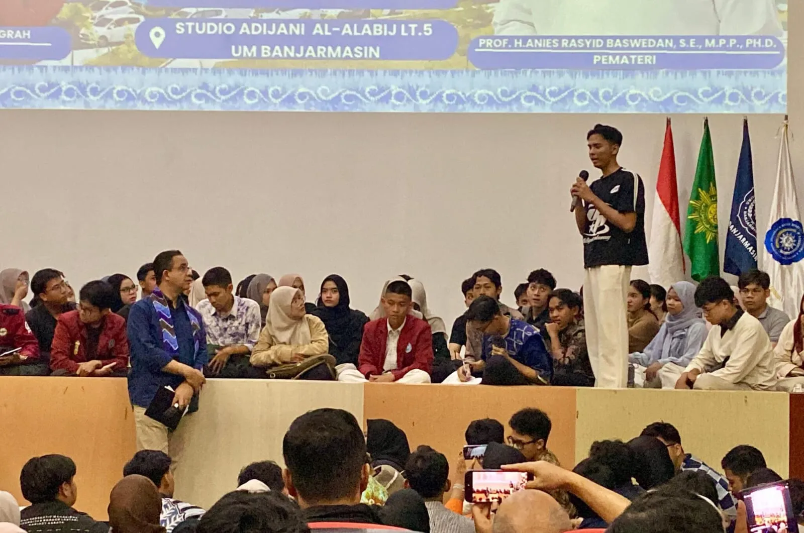 Dialog Kebangsaan bersama Anies Baswedan di UMBJM