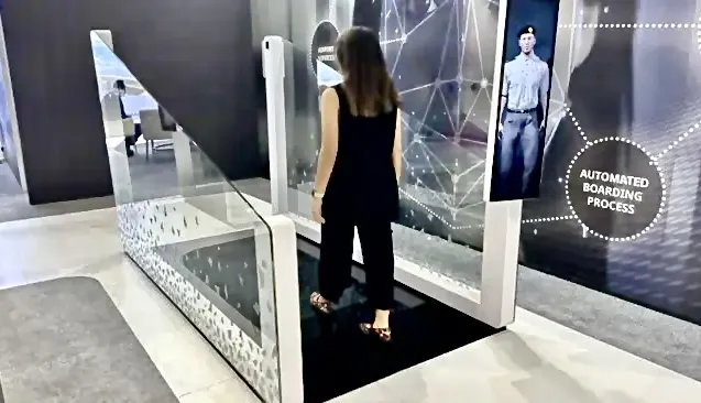 Seamless Corridor