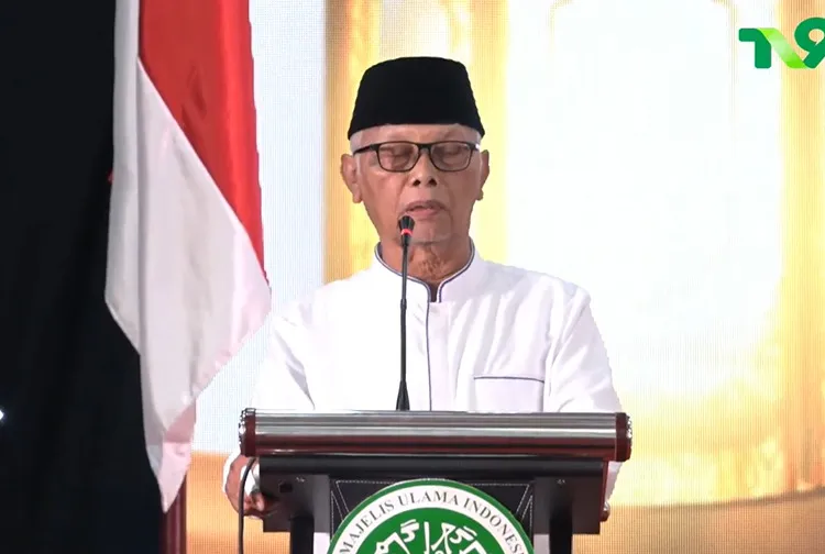 Ketua Umum MUI, KH Anwar Iskandar