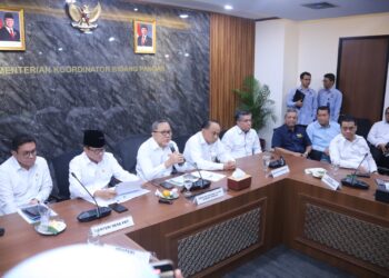 Menko Bidang Pangan Zulkifli Hasan sampaikan rencana beras satu harga saat rapat koordinasi terbatas