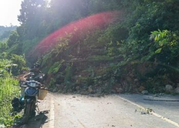 Jalan Bypass Banjarbaru-Batulicin longsor