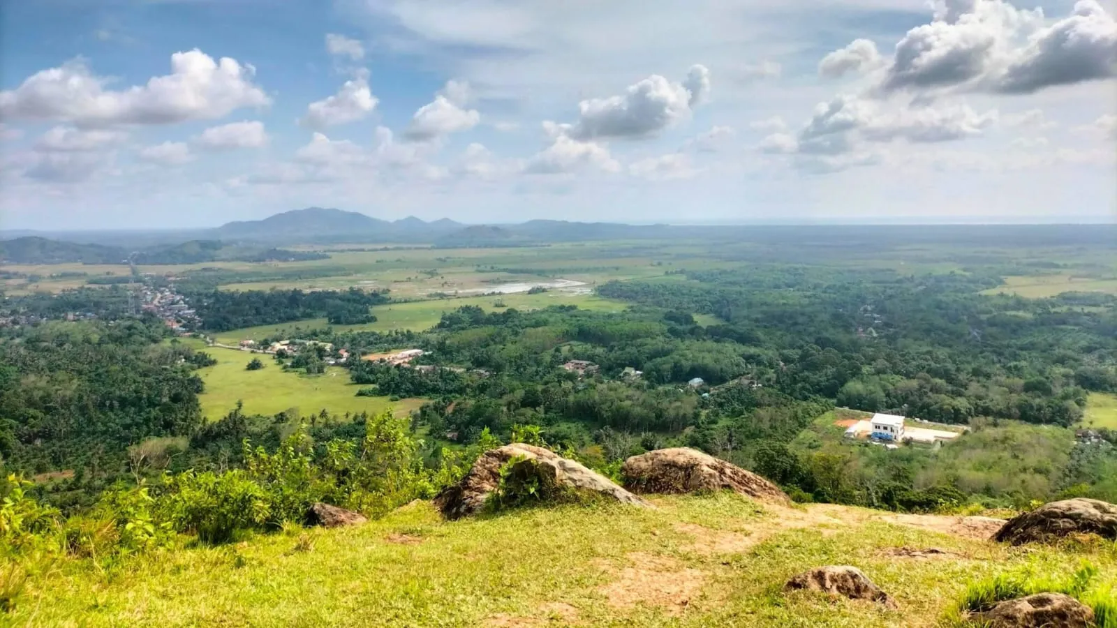 Suasana Bukit Sapu Angin