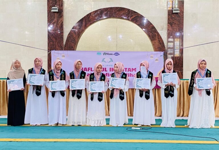 Selesaikan Program Selama 3 Bulan, Rumah Tahfidz Al Jihad Cetak Generasi Muda Pecinta Al-Qur’an!