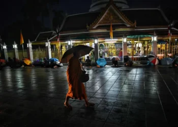 Thailand Berlakukan Jam Malam