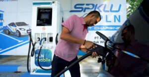 Fast charging mobil listrik