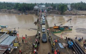 Jembatan Bailey terpasang di Kutablang, jalur Medan dan Banda Aceh