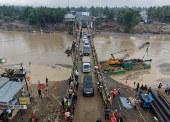 Jembatan Bailey terpasang di Kutablang, jalur Medan dan Banda Aceh