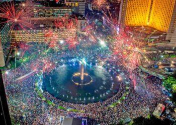 Suasana malam pergantian tahun di Jakarta