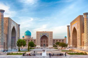 Uzbekistan Subsidi Turis Indonesia–Malaysia lewat Program Umrah Plus