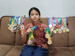 Raia Deandra, siswa SMP Labschool Cibubur peraih peringkat pertama Siswa Berprestasi Nasional 2025