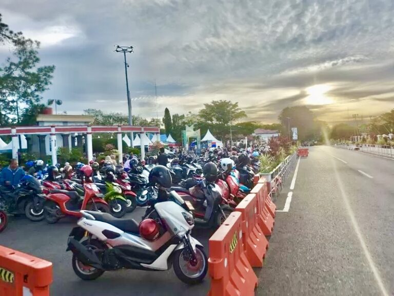 Lebihi Target, Retribusi Parkir 2025 di Banjarbaru Capai Hingga Rp3,2 Miliar!