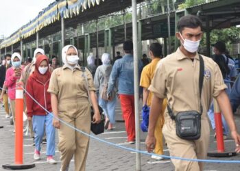 Ratusan Buruh Pabrik Mie Sedap Gresik Dirumahkan Jelang Ramadan