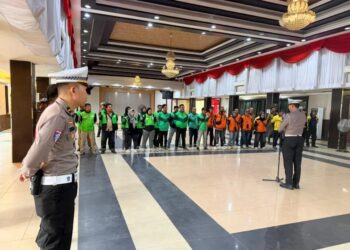 Apel bersama Satlantas Polres Kota Banjarmasin dengan sejumlah ojek online [ojol] di Kota Banjarmasin, Kamis [5/2]