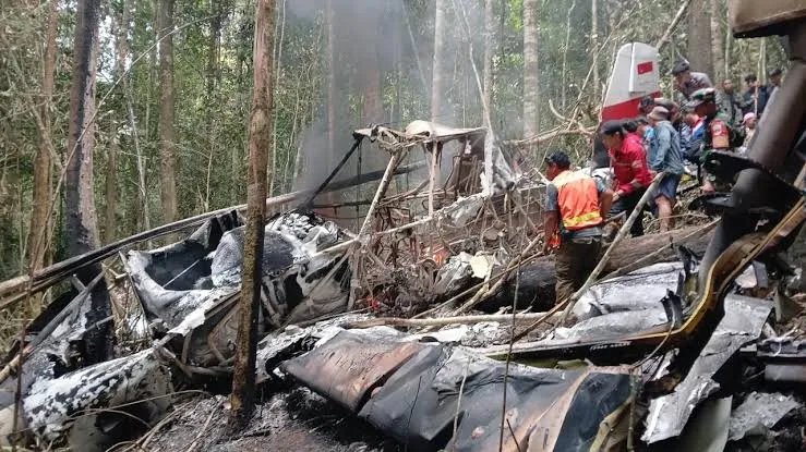 Bangkai pesawat Pelita Air tipe Air Tractor AT-802