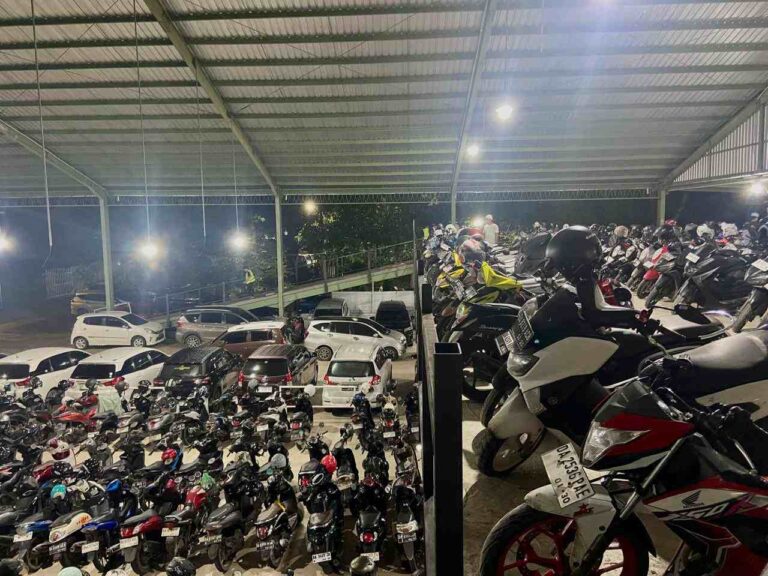 Video Reportase: Sudahkah Mencoba Parkir Lantai 2 Masjid Al Jihad Banjarmasin?