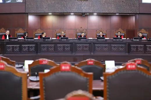 Dua Duta Bahasa Gugat UU Sumsel ke MK