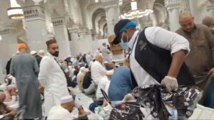 buka puasa di Masjidil Haram