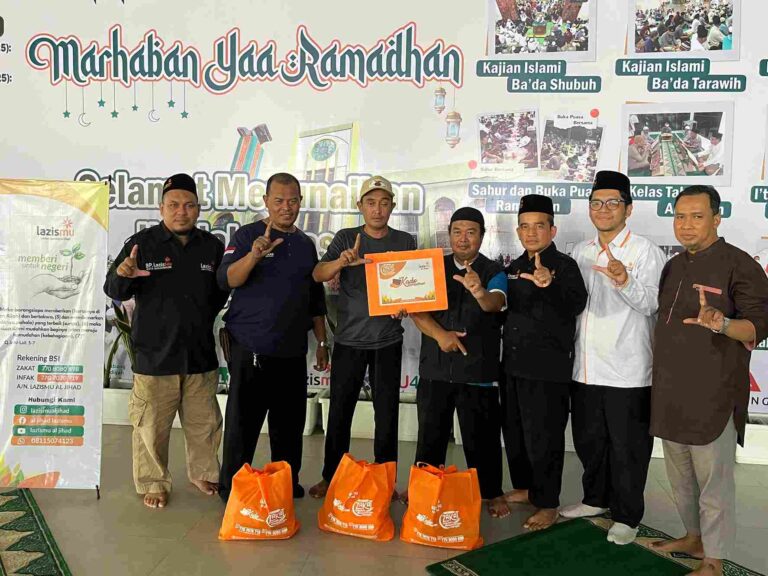 Lazismu Al Jihad Banjarmasin Bagikan 250 Kado Ramadhan 1447 H Untuk Guru, Karyawan dan Marbot di PCM Banjarmasin 4