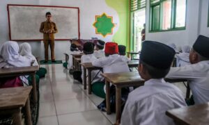 Pastikan TPG Ratusan Ribu Guru Madrasah Cair Bulan Ini