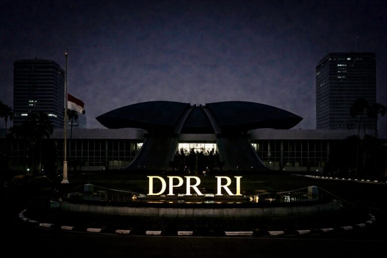 Langkah Hemat DPR: Lampu Gedung DPR Dimatikan Maksimal Pukul 8 Malam