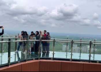 Jembatan Kaca IKN Jadi Destinasi Favorit Libur Lebaran 2026