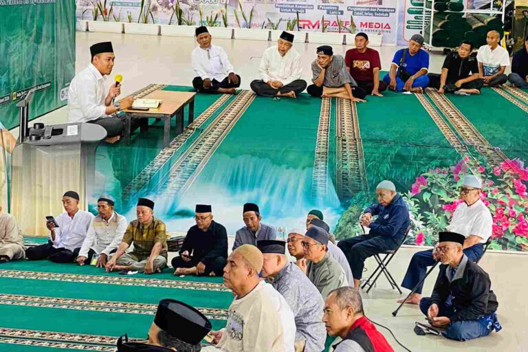 Pesantren Ramadan Lansia Khusus Ikhwan di Masjid Al Jihad Banjarmasin Dorong Lansia Tetap Produktif dan Taqwa