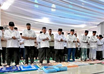 Prabowo salat ied