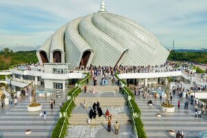 Salat Idul Fitri Perdana Masjid IK